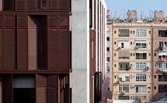Habitatges carrer Còrsega. Projecte presentat a la Mostra d'Arquitectura de Barcelona. Arquitecte: Víctor Rahola. Foto: © Juny Brullet