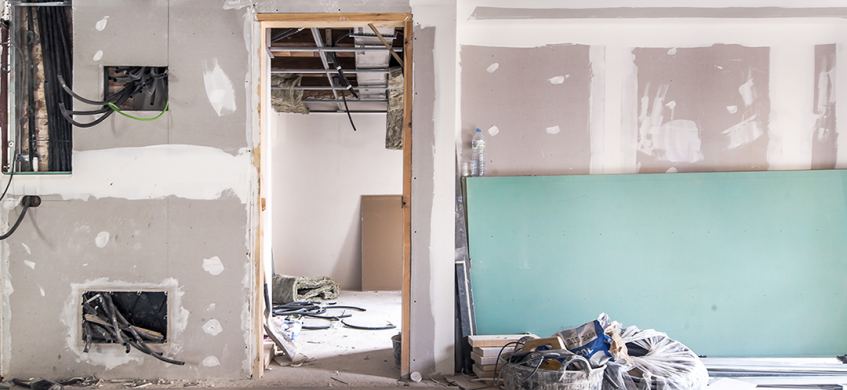 Interior d'habitacio en reformes.